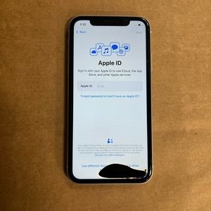 white iPhone XR
